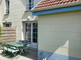 Le courlis en baie terrasse, jardin , parking privé