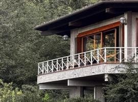 Luxury Vintage Versilia, hotel in Piano di Mommio