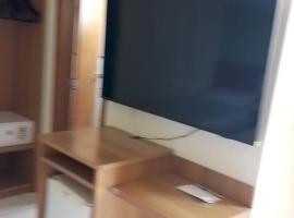 Golden dolphi centro de caldas nova – hotel w mieście Água Boa