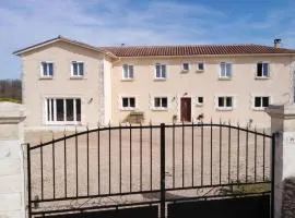 Le clos de bourdeilles chambre 3 avec wifi