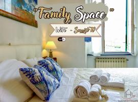 Family Space - Beaches 900m - WiFi - Smart TV, Hotel in Varraze