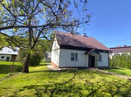 Bieszczadzka Chata, hotel in Ropienka