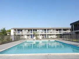 Motel 6-Claremont, CA