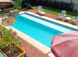 Mary's House, hotel in Puerto Iguazú