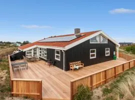 Cozy Home In Hjørring With Sauna