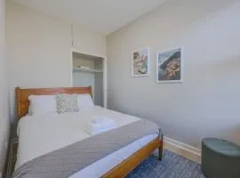 Elegant Prudential Area Studio