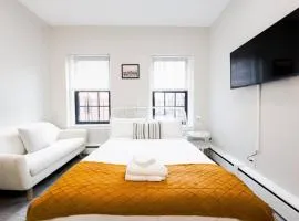 Modern Bright Back Bay Studio