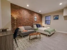 Modern Simple Studio South End