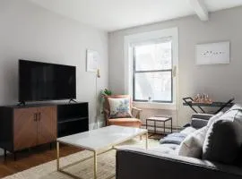 Bay Village Charm with 99 WalkScore with Short and Long Stays