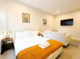 Bold and Spacious Studio Back Bay