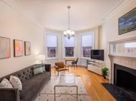 Beautiful Newbury St 1 Bedroom unit