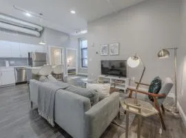 Pet Friendly Downtown Boston Elevator Washer Dryer