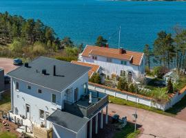 House with sea view in Mariehamn, cottage in Mariehamn