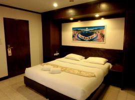 Karon Cafe Inn, Hotel in Strand Karon