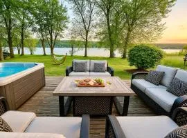 River Front Home Good for Family and Groups