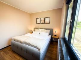 SuNhouse41 Zagreb - Pool, Garden, BBQ and Community Area, hotel med pool i Grabrov Potok