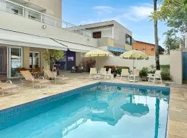 200m from the Beach 9 Qts AC Pool Grill