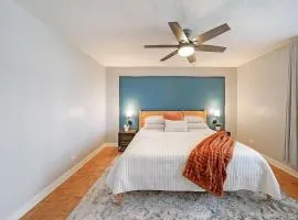 Prime Downtown Atlanta Condo with Balcony