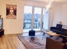 Trendy 2 BR Apartment with private terrace&parking