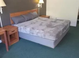 King Bed Hotel Studio 201
