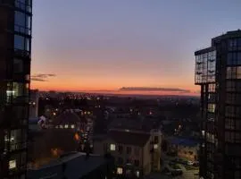 Яровиця 10 поверх з видом у двір