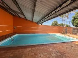 Casa grande com piscina
