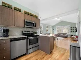 The Hemlock - 1 Hollow