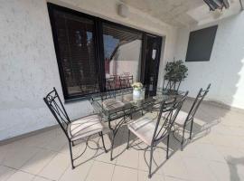 Apartment in Siofok - Balaton 54329, hotel con campo de golf en Si&oacute;fok