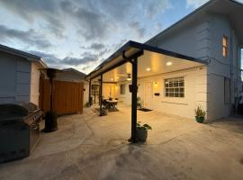 Guest houses West Palm Beach 2BR or 1BR, villa in West Palm Beach