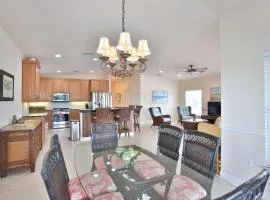 Hibiscus Hideaway B - Top Floor Unit