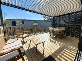 Chalet de Standing avec Piscine Chauffée, à 300m de la Plage - 6 Couchages, WiFi Gratuit - FR-1-361-474