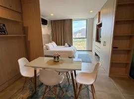 Hermoso y moderno Loft con Piscinas, vista al Mar y cerca de la Playa