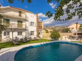 3 Bedroom Lovely Apartment In Sibenik