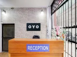 Super Hotel O Green Park Residency