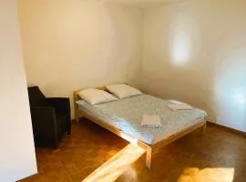 Huge Apartments, multiple Bedrooms with Balcony in Luzern Center - Self Checkin