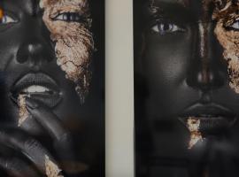 Marbella GOLF & SEA LODGE - HEATED POOL 28 degrees 365 days、エステポナのホテル