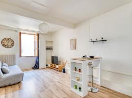 Studio cosy - Plein coeur de Neuville, hotel in Neuville-sur-Saône