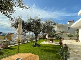 GardenView Retreat