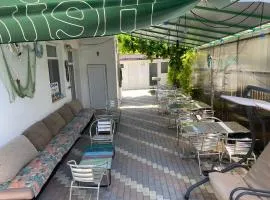 Casa cu flori