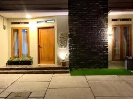 Blezz Villa Nirwana Tasik