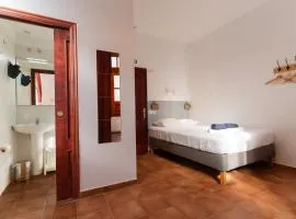 TenoHomes Calm En-Suite Room Buenavista