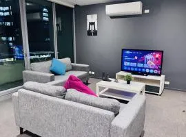 Modern 1-bedroom apartment in CBD