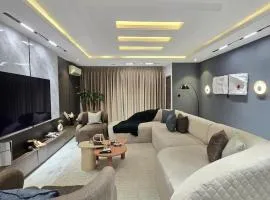 Waterfront Deluxe 3BDR with Elevator near, Visa Office
