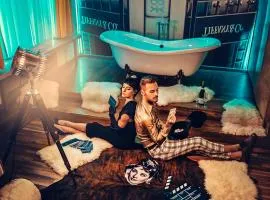 Anybody - Awarded love hotel