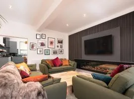 Mulberry Boutique Stay, Canal-Side Near Hebden