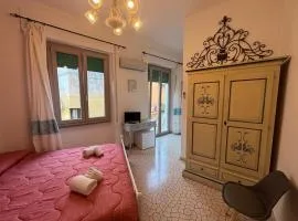 Regina margherita rooms stanza matrimoniale con bagno privato