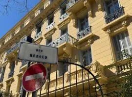 Nouveau appartement carré d'or