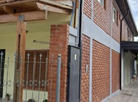 Apartamento céntrico La soñada Catriel, hotel i Catriel