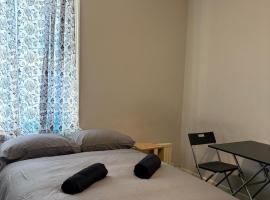 Superb Double Room near Croke Park - 6, hotel u Dablinu