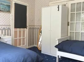 Superb Triple Room near Airport - 1
